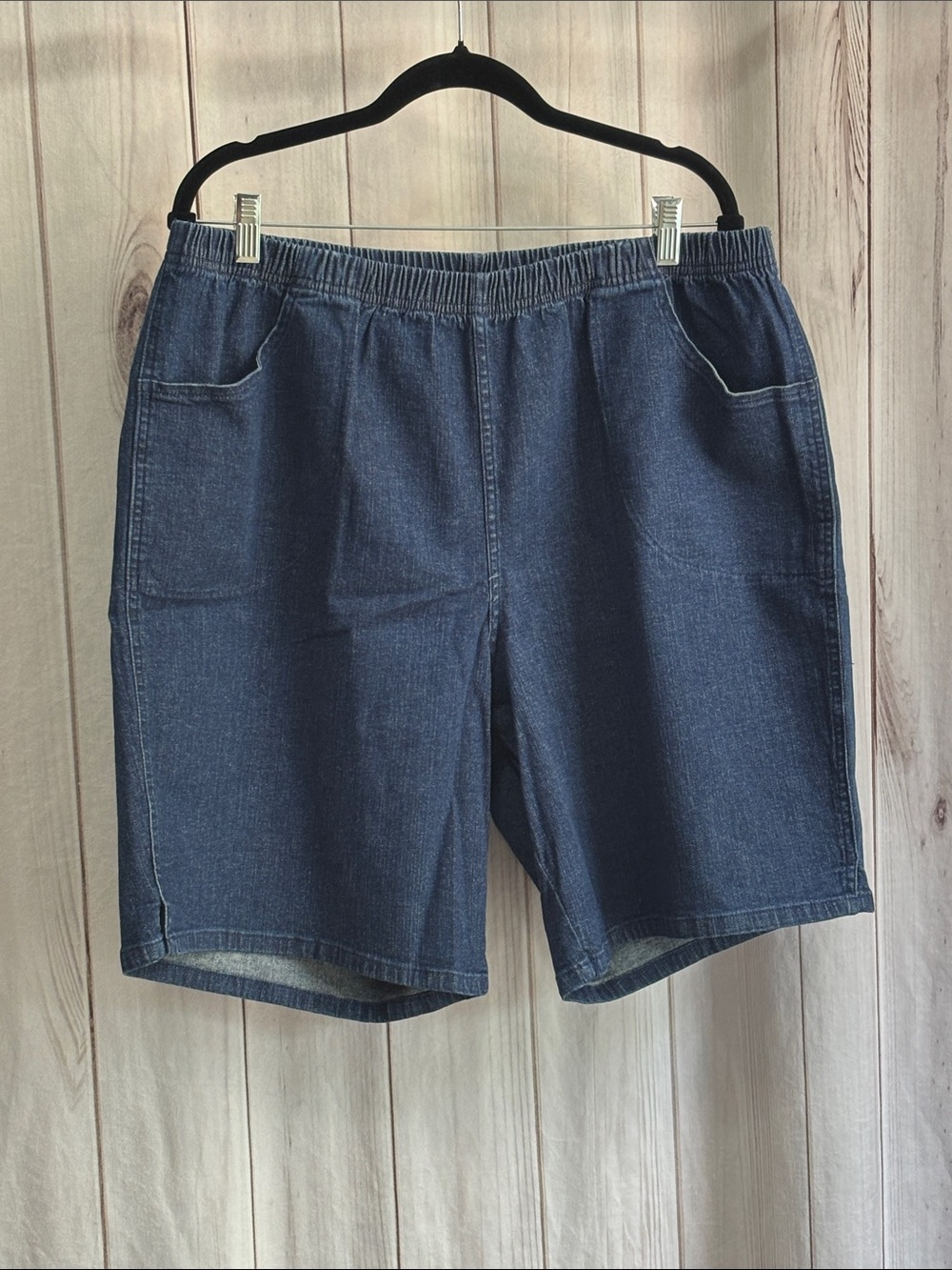 Croft & Barrow Women’s 2X Dark Wash Denim Pull-On Shorts NWOT
